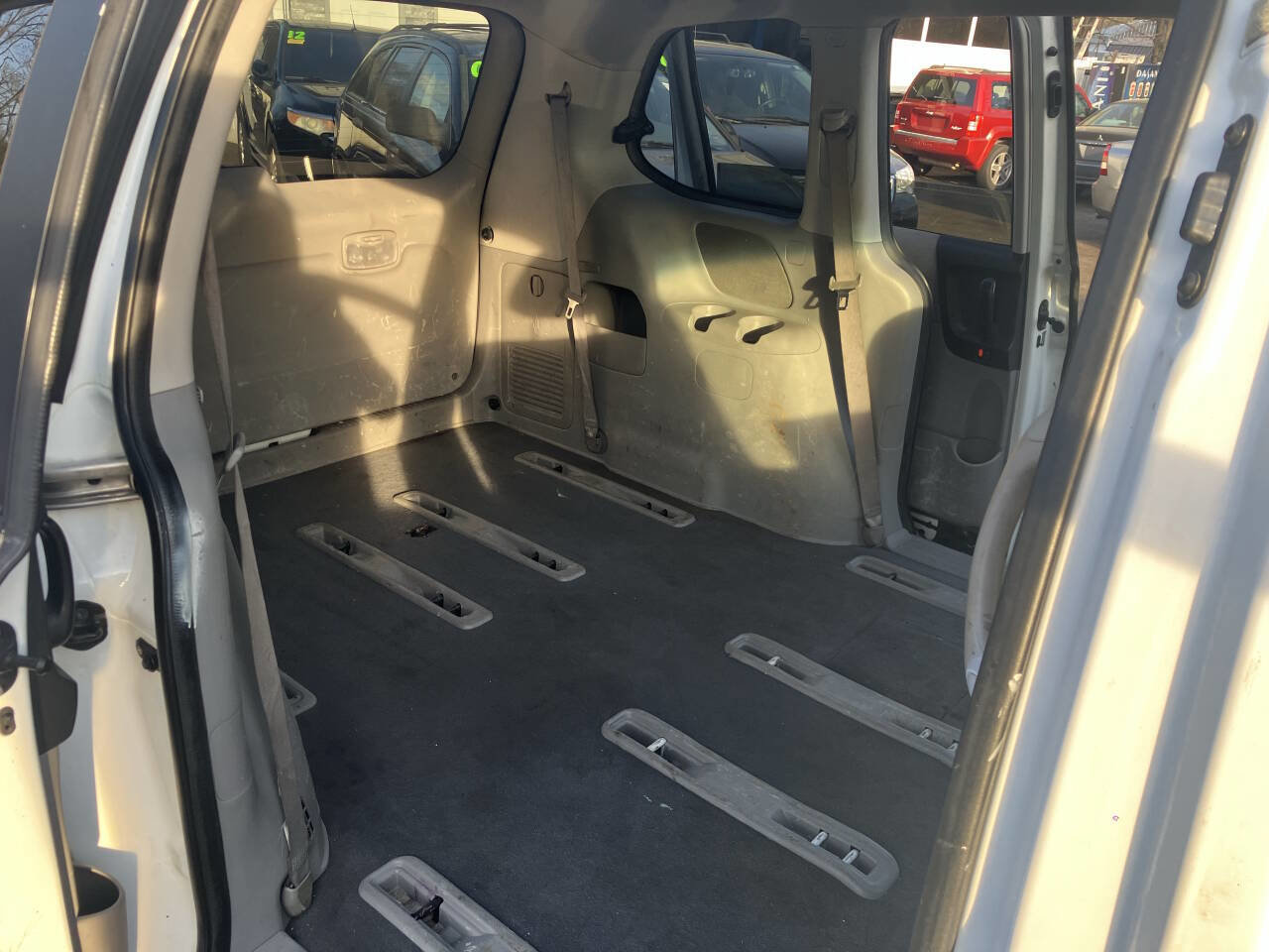 Used 2008 Kia Sedona w/ Convenience Pkg image 25