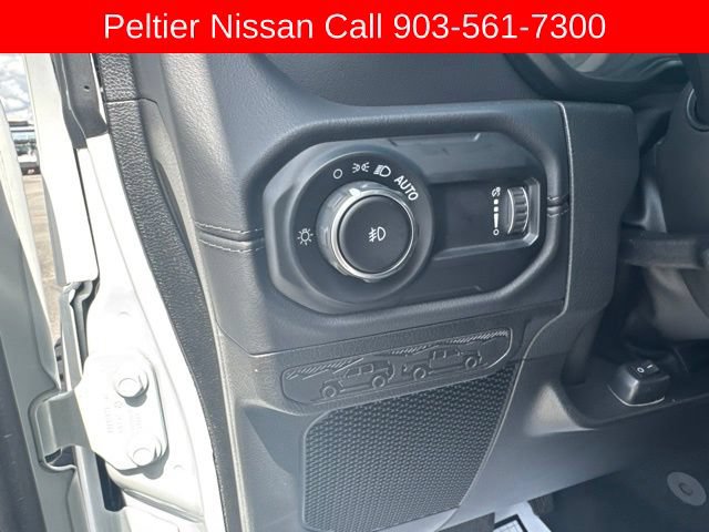 Used 2025 Jeep Wrangler Unlimited Sahara w/ Safety Group AWD/4WD image 12