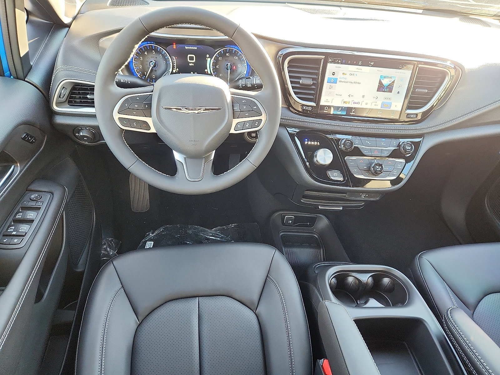 New 2026 Chrysler Pacifica Select image 7