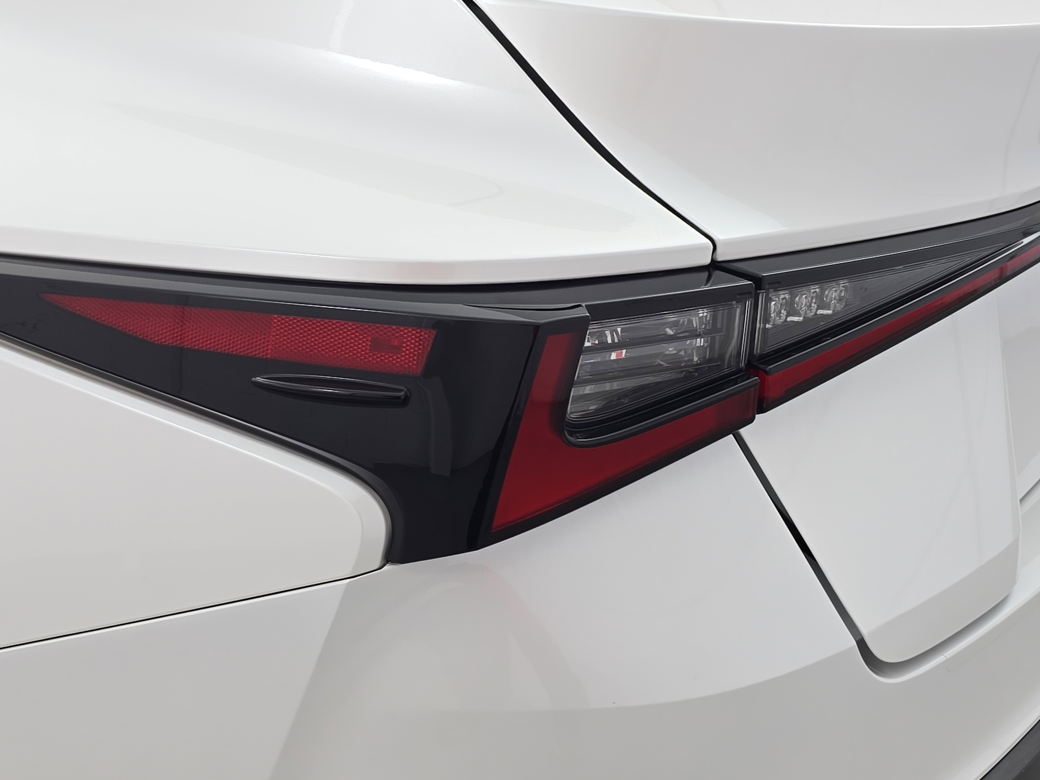 Used 2024 Lexus IS 300 w/ Comfort Package image 33