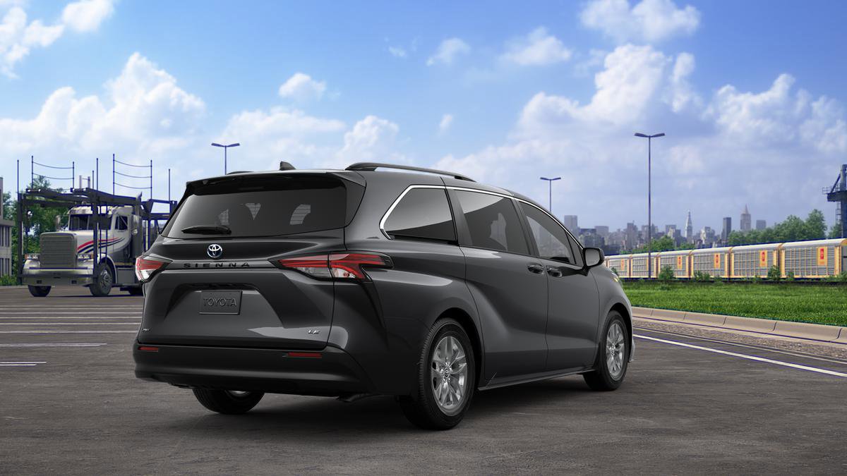 New 2025 Toyota Sienna LE image 9