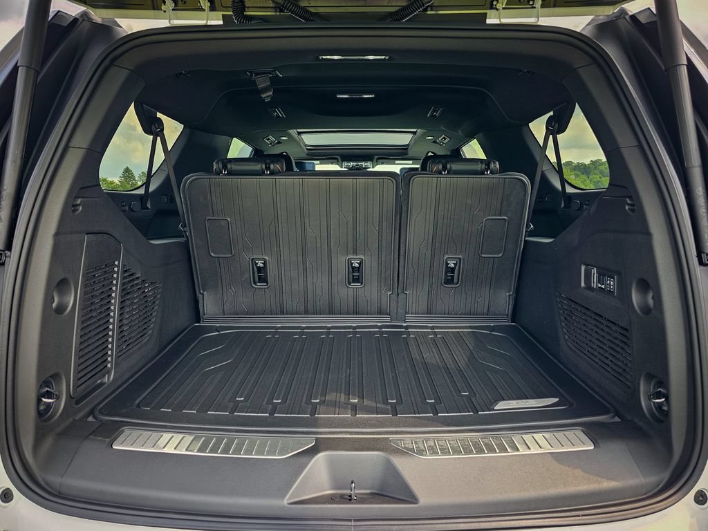 New 2026 GMC Yukon XL AT4 w/ AT4 Premium Plus Package AWD/4WD image 40