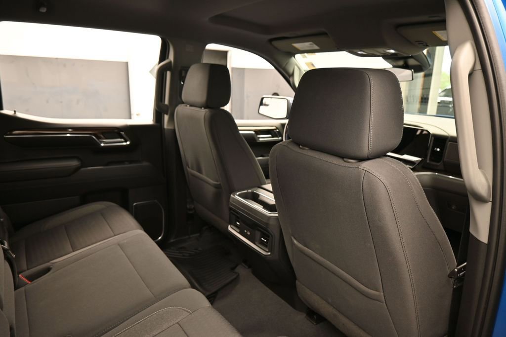 Used 2023 Chevrolet Silverado 1500 LT RWD image 44