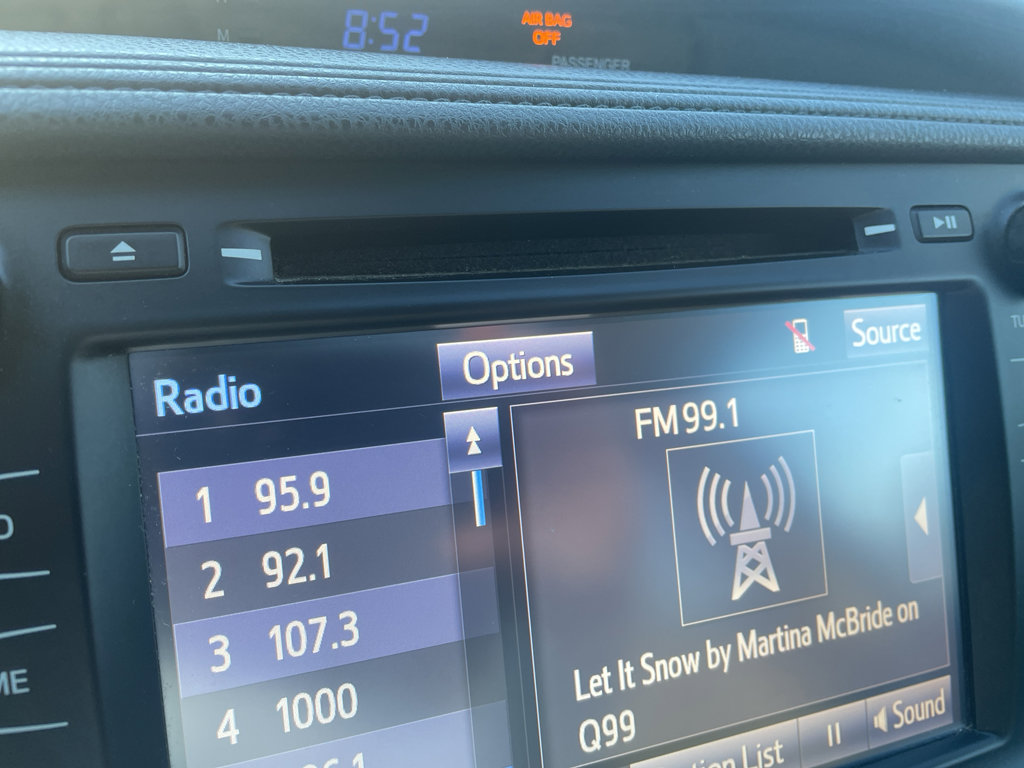 Used 2014 Toyota Highlander Limited image 36