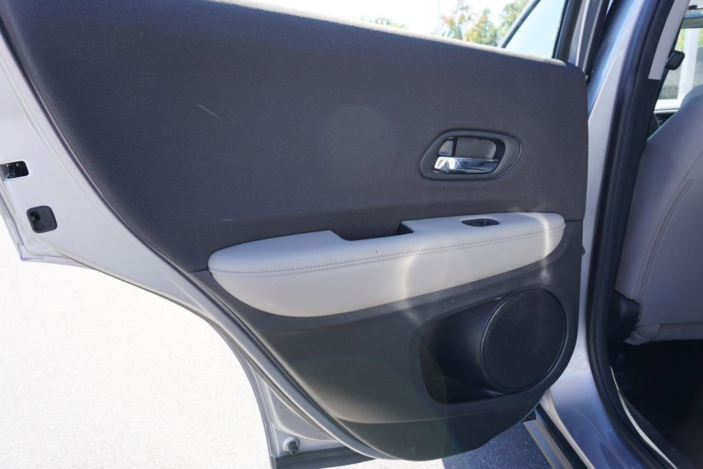Used 2020 Honda HR-V LX image 42