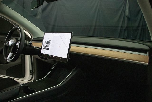 Used 2021 Tesla Model Y Long Range image 15