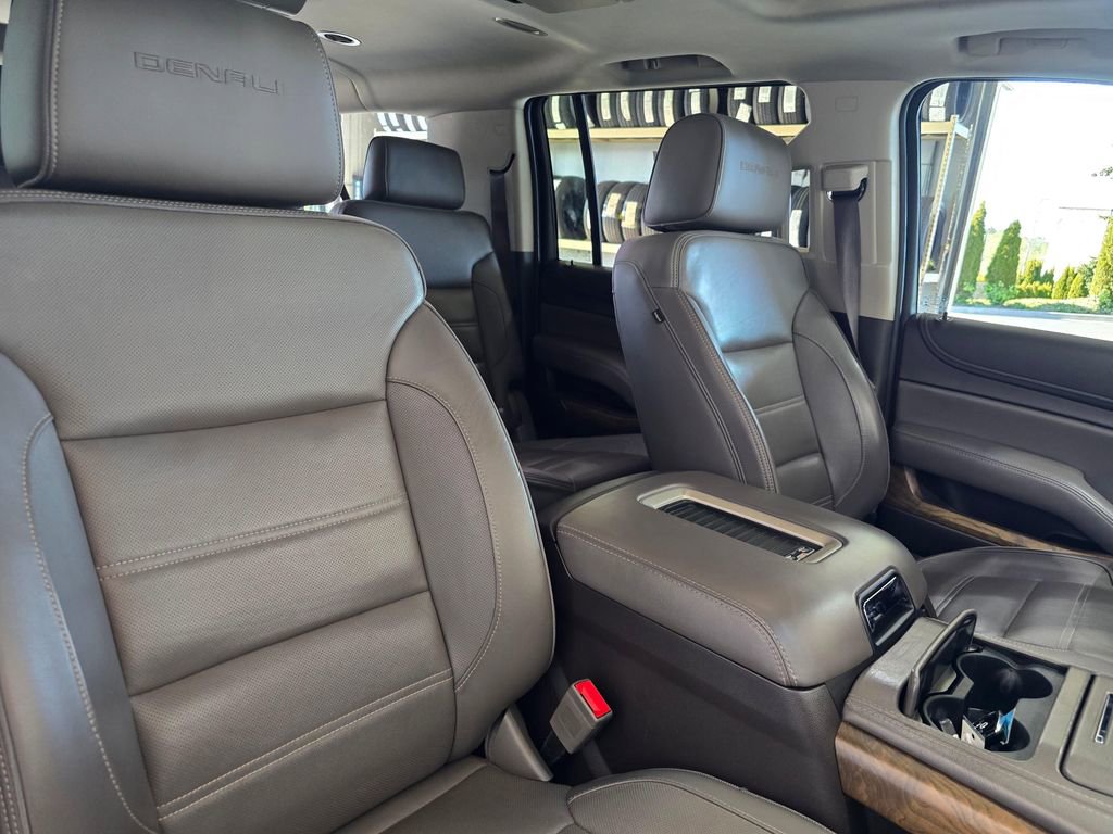 Used 2019 GMC Yukon XL Denali w/ Denali Ultimate Package AWD/4WD image 32