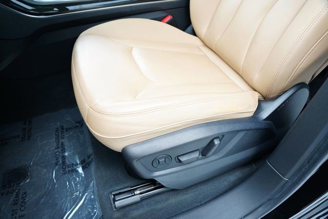 Used 2023 Audi Q8 Premium w/ Convenience Package image 25