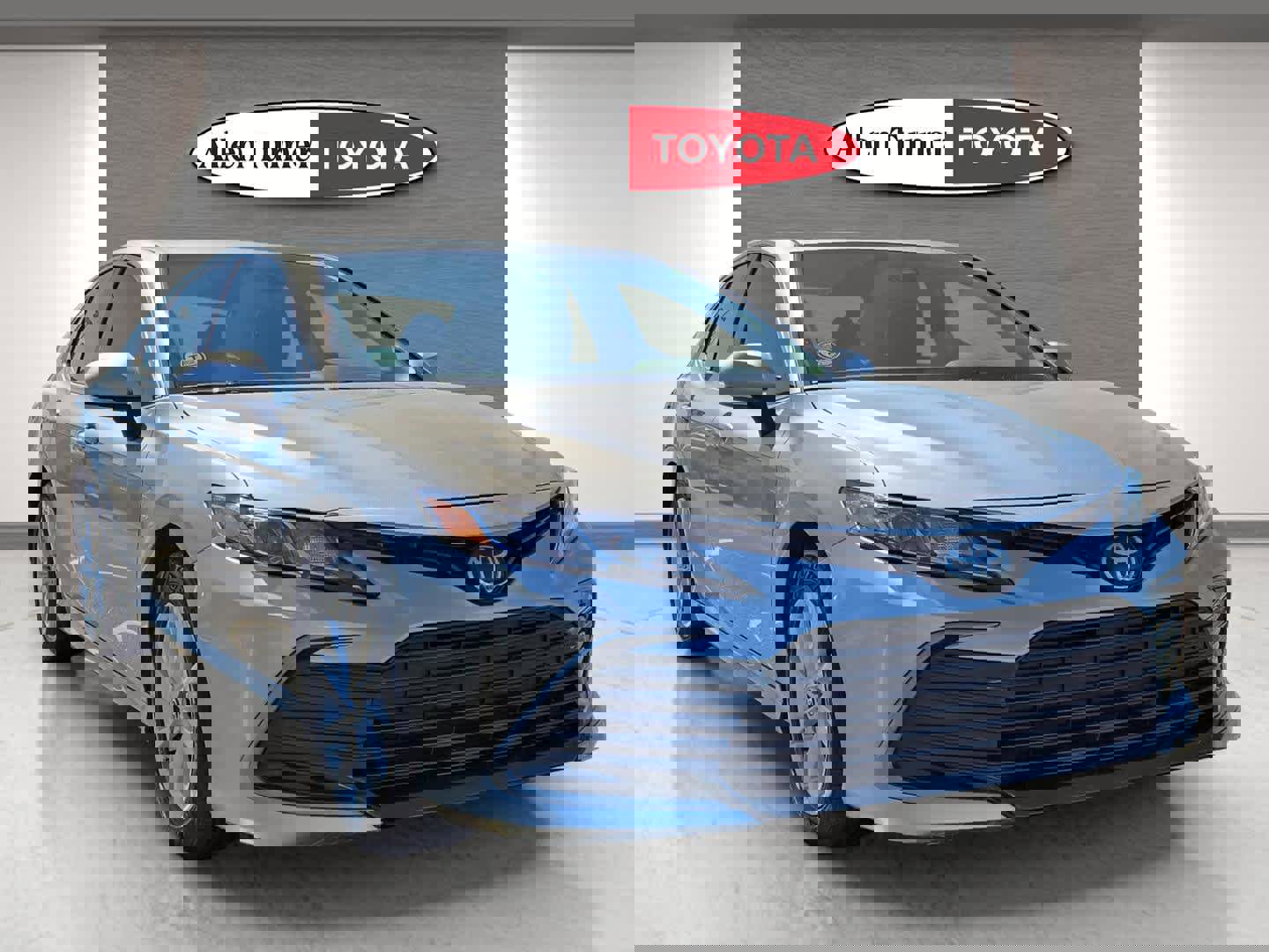 Used 2024 Toyota Camry LE w/ Convenience Package image 2