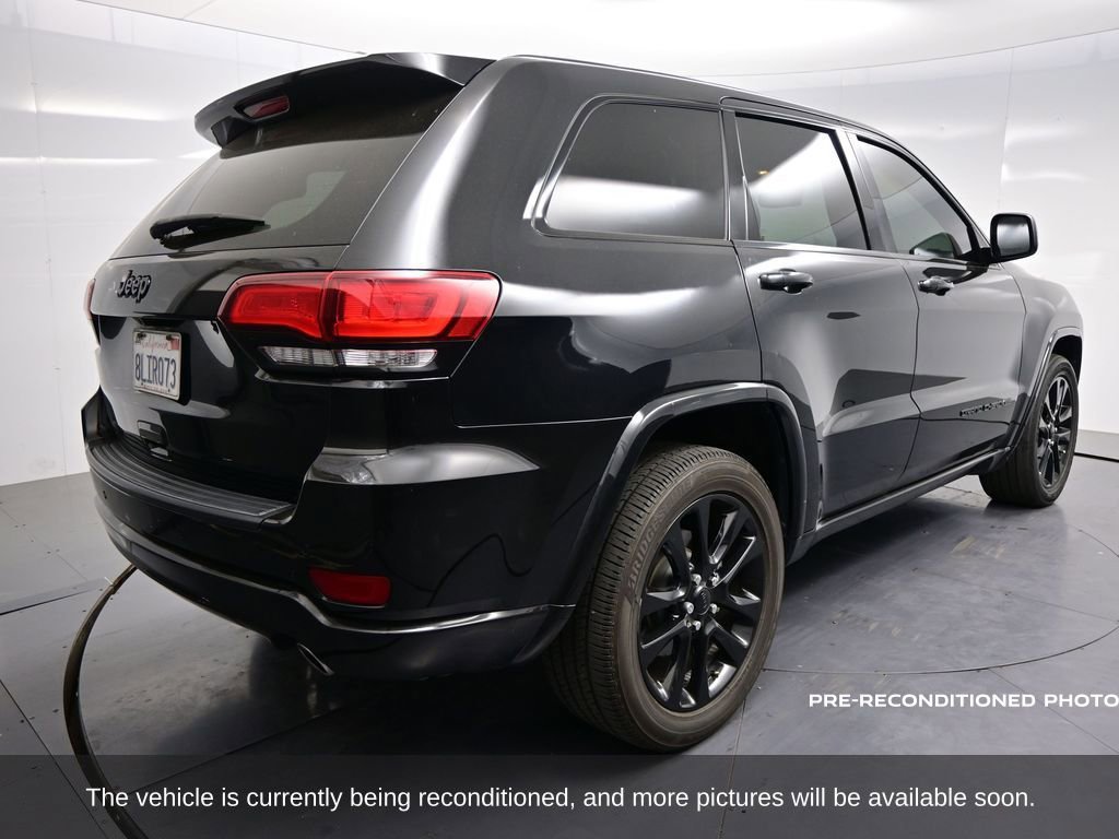 Used 2019 Jeep Grand Cherokee Altitude image 3