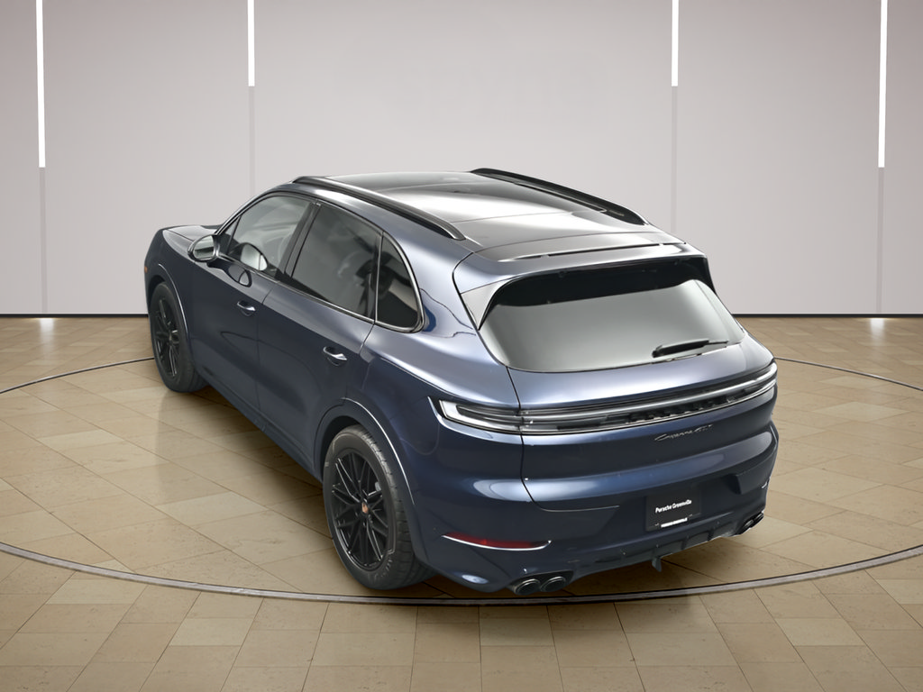 Certified 2026 Porsche Cayenne GTS AWD/4WD image 37