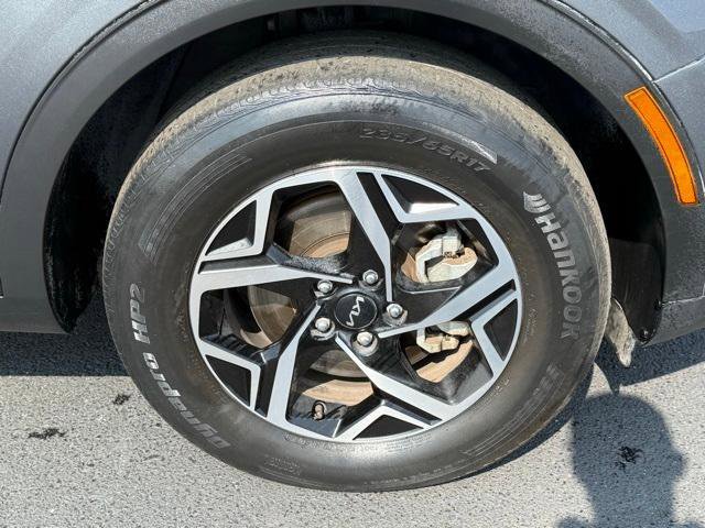 Used 2023 Kia Sportage LX image 17