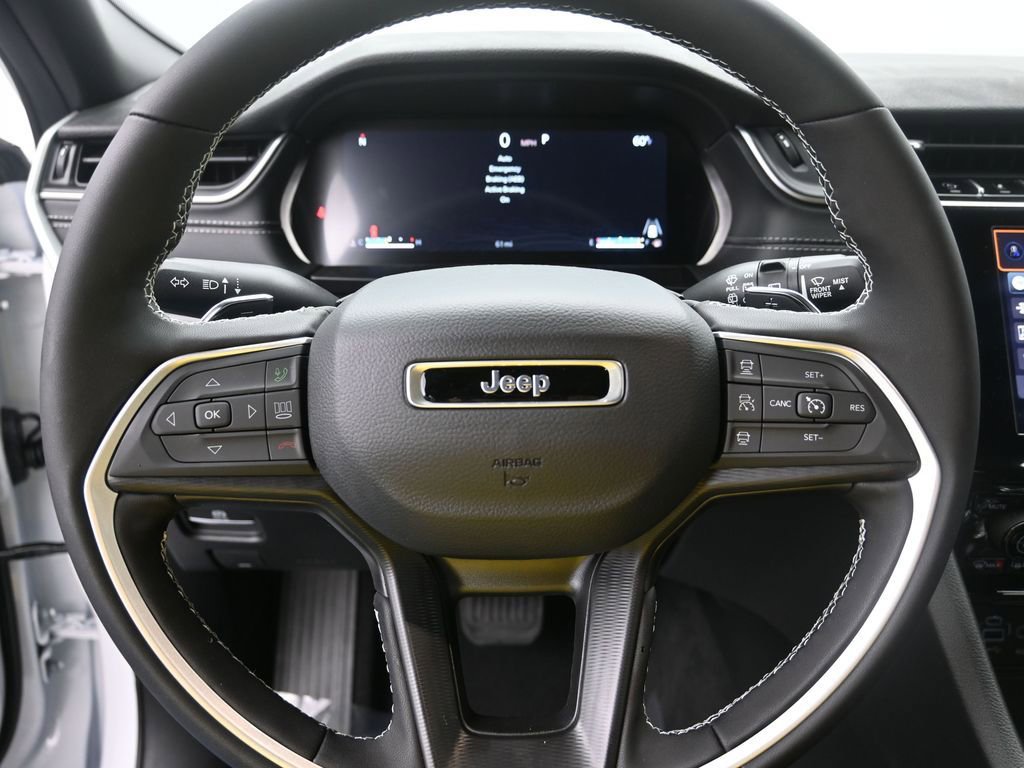 New 2025 Jeep Grand Cherokee Altitude image 15