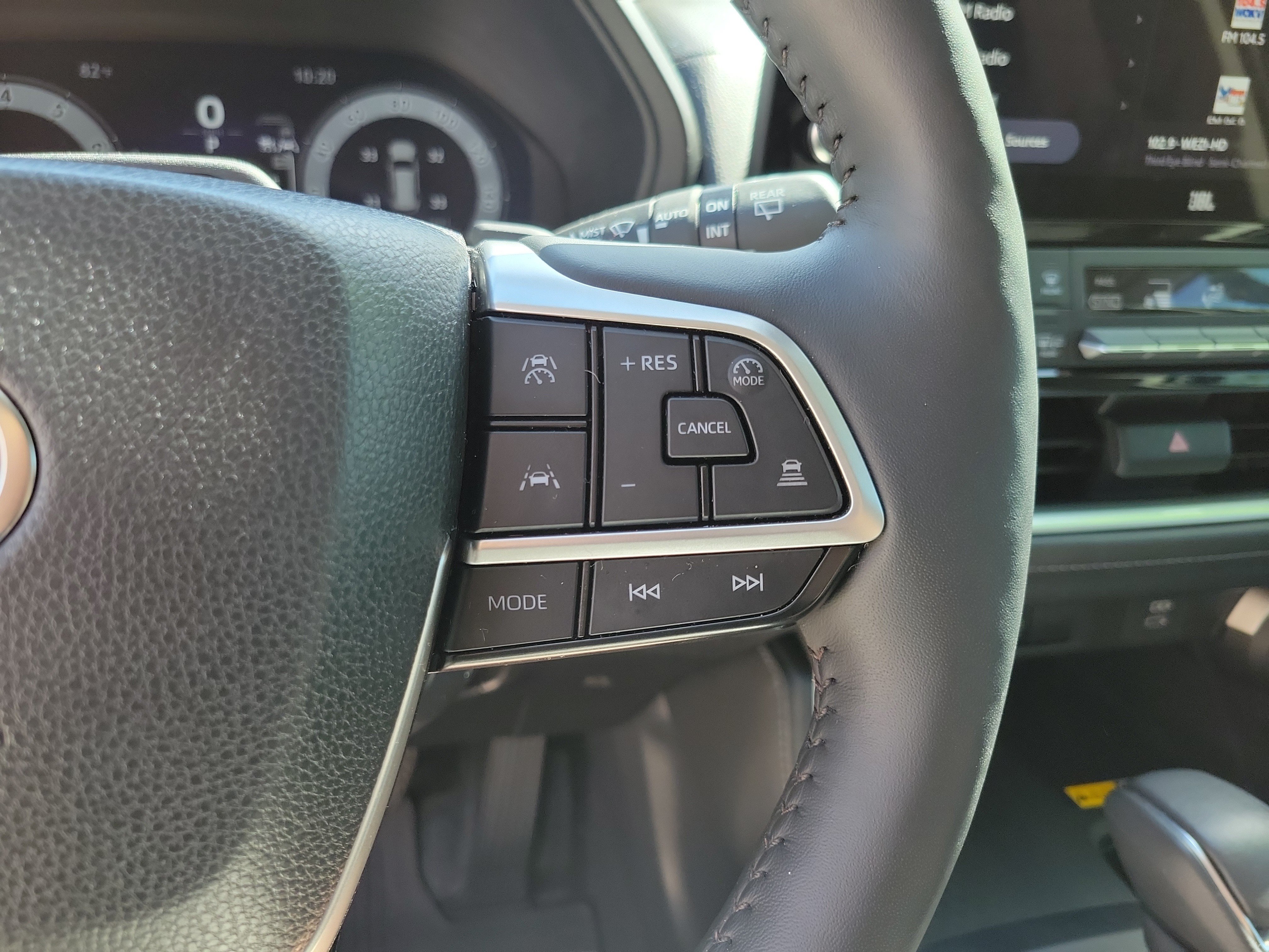 Certified 2025 Toyota Grand Highlander AWD image 14