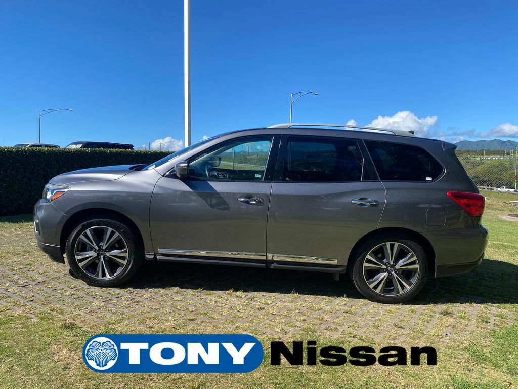 Used 2020 Nissan Pathfinder Platinum FWD image 4