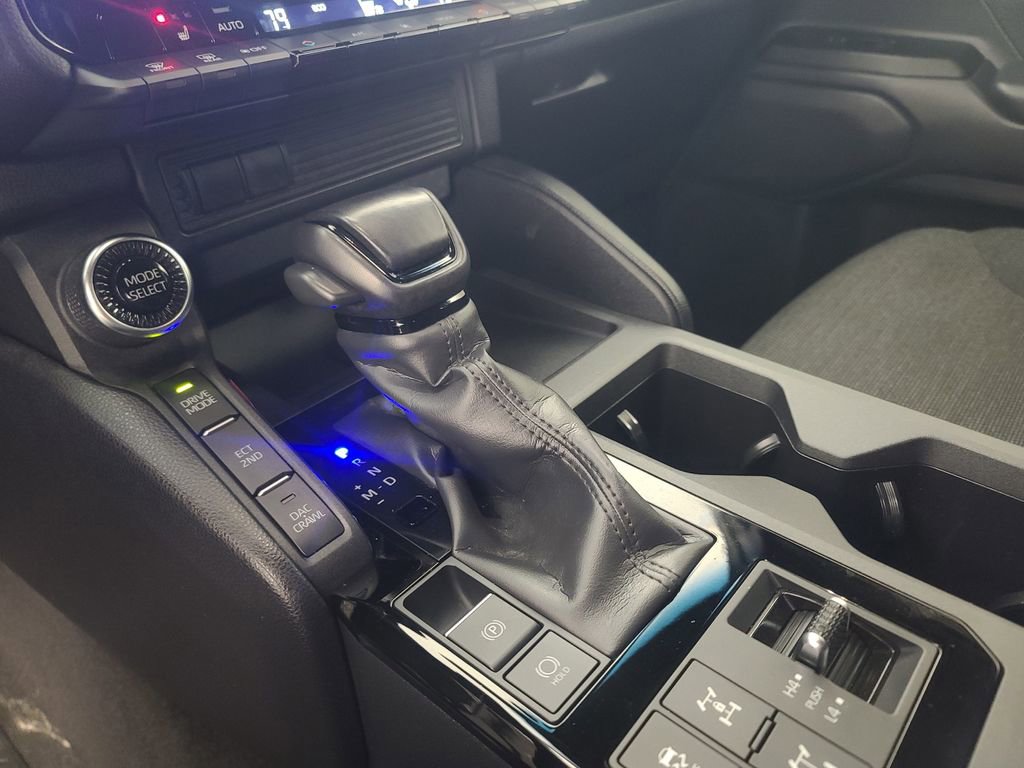 Used 2024 Toyota Land Cruiser image 40