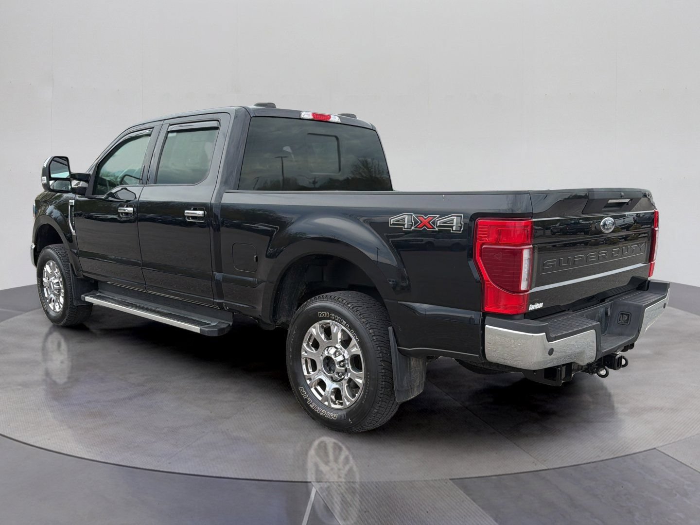Used 2022 Ford F250 Lariat w/ Lariat Ultimate Package AWD/4WD image 4