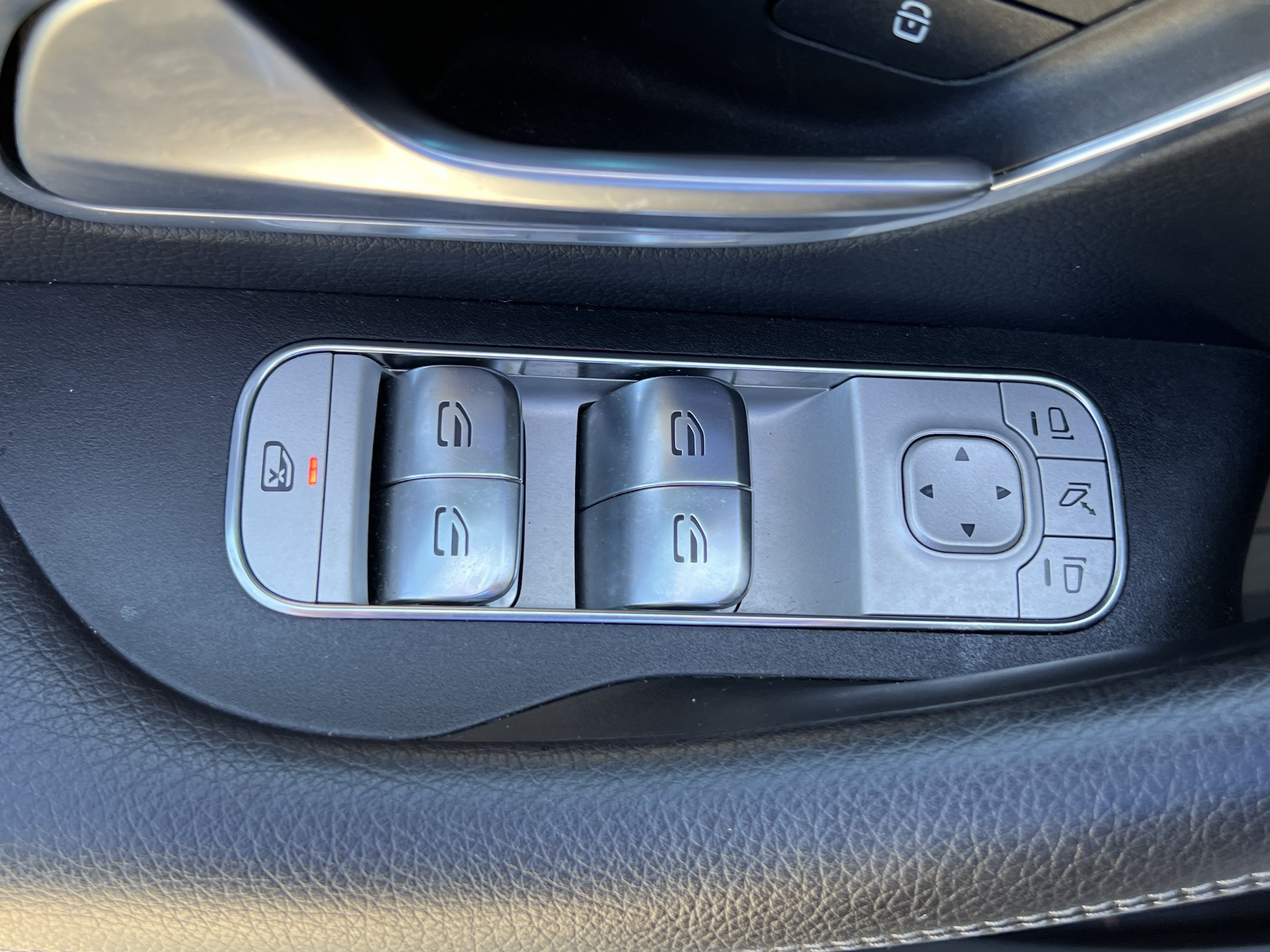 Used 2025 Mercedes-Benz GLS 450 4MATIC image 15