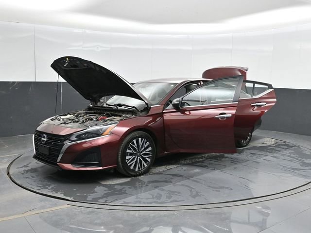 Used 2025 Nissan Altima 2.5 SV image 43