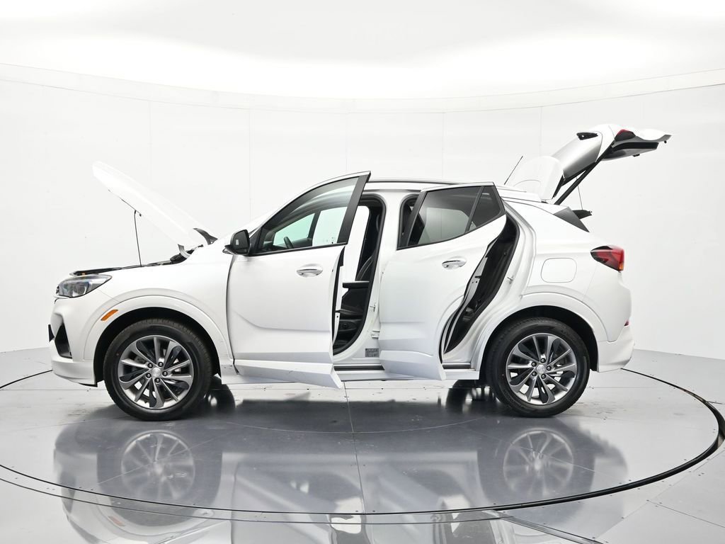 Used 2023 Buick Encore GX Select w/ Sport Touring Package AWD/4WD image 27
