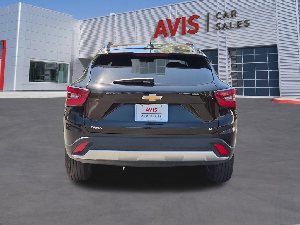 Used 2025 Chevrolet Trax LT w/ LT Convenience Package FWD image 7