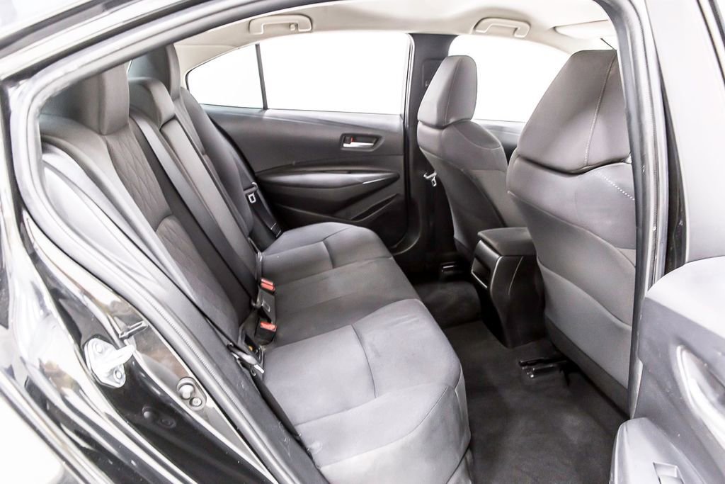 Used 2020 Toyota Corolla LE FWD image 34