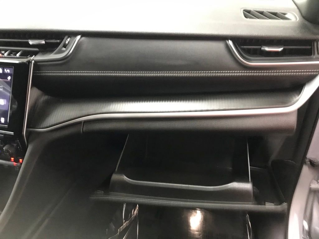 Used 2024 Jeep Grand Cherokee Altitude image 31