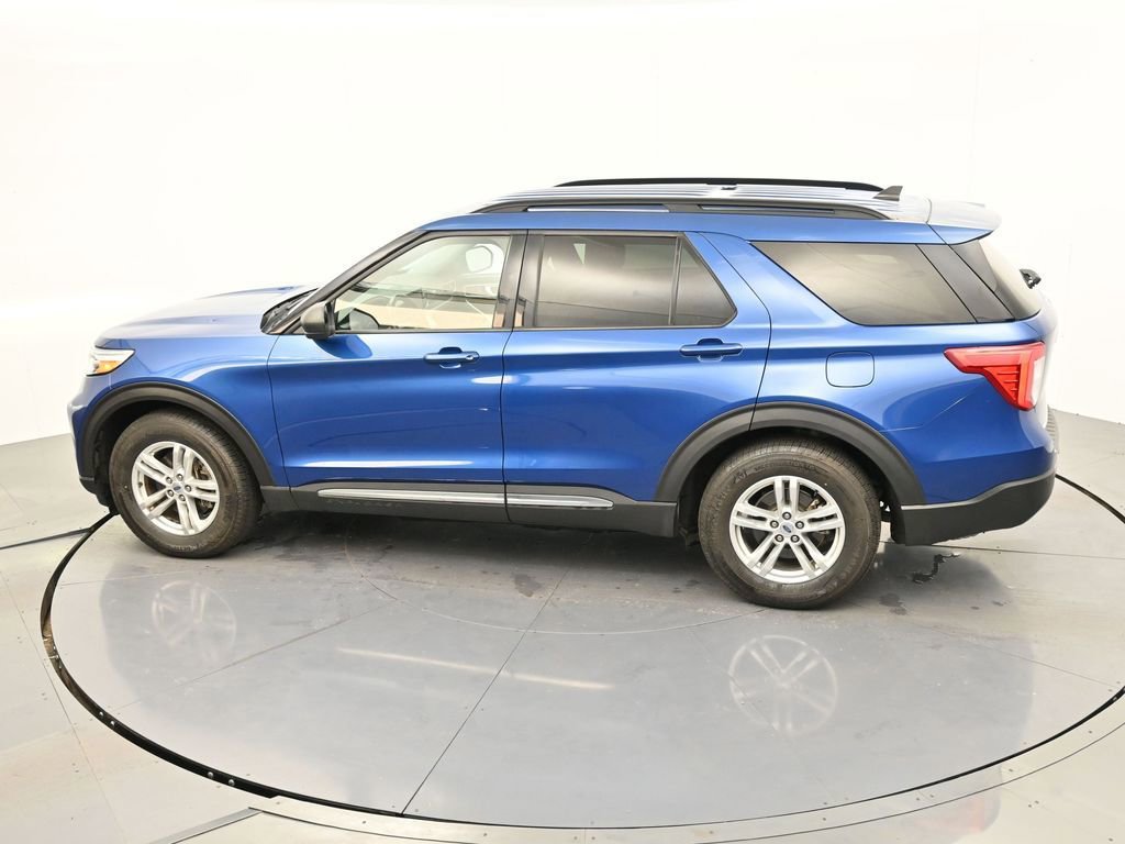 Used 2023 Ford Explorer XLT w/ Equipment Group 202A image 29