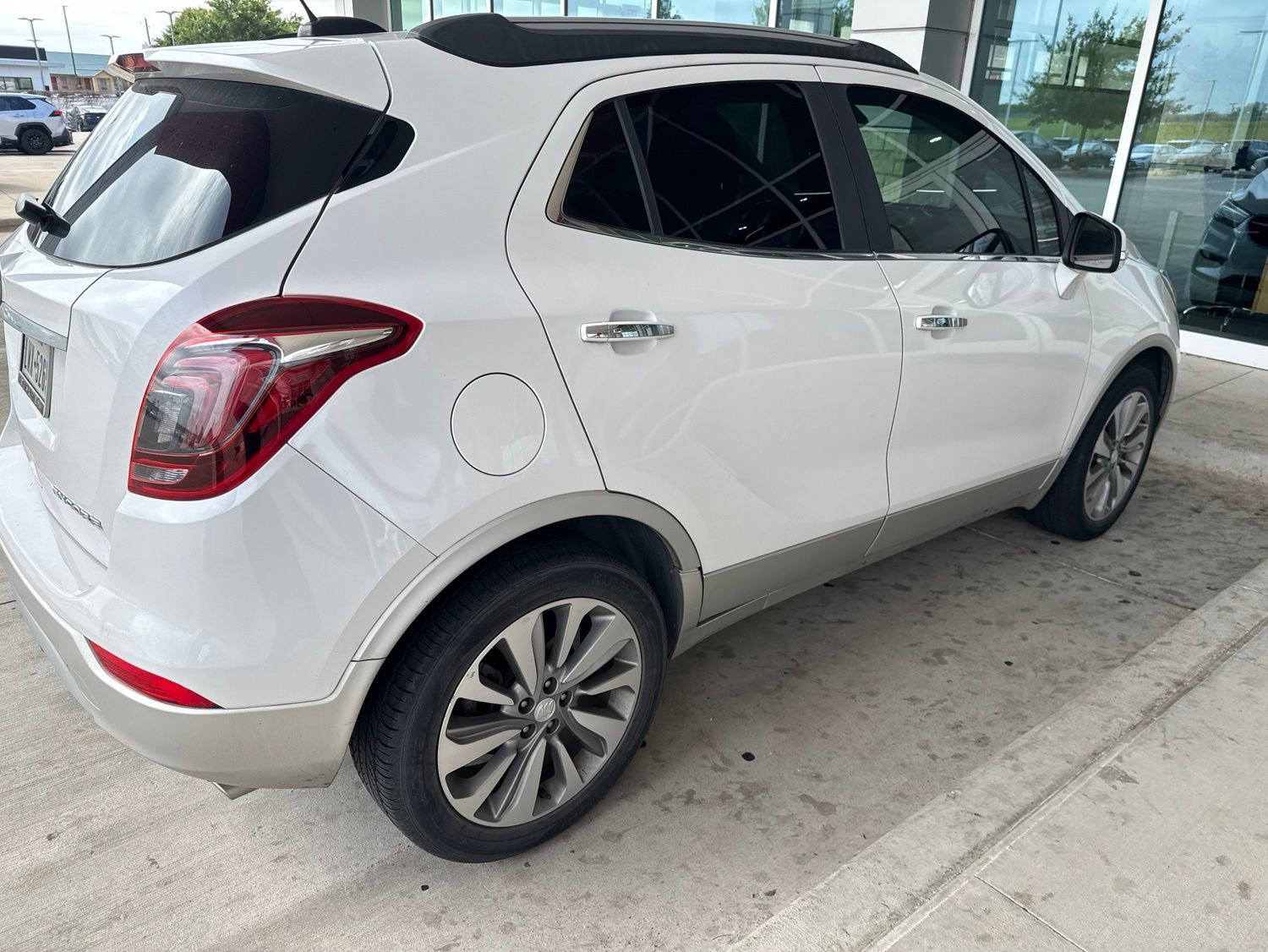 Used 2019 Buick Encore Preferred FWD image 16