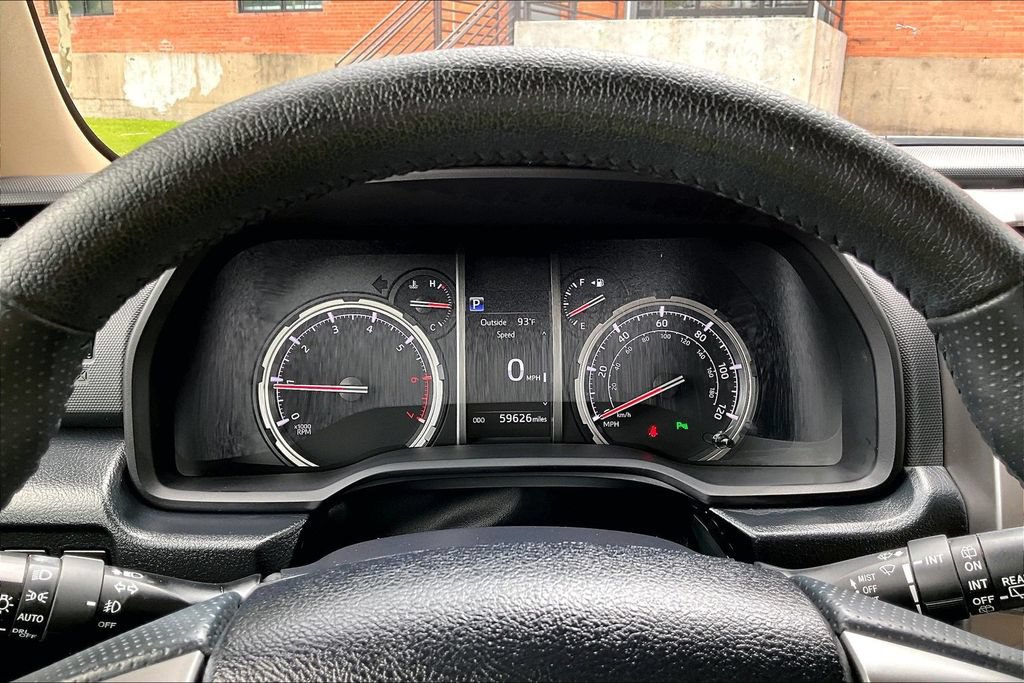 Used 2022 Toyota 4Runner Limited AWD/4WD image 31