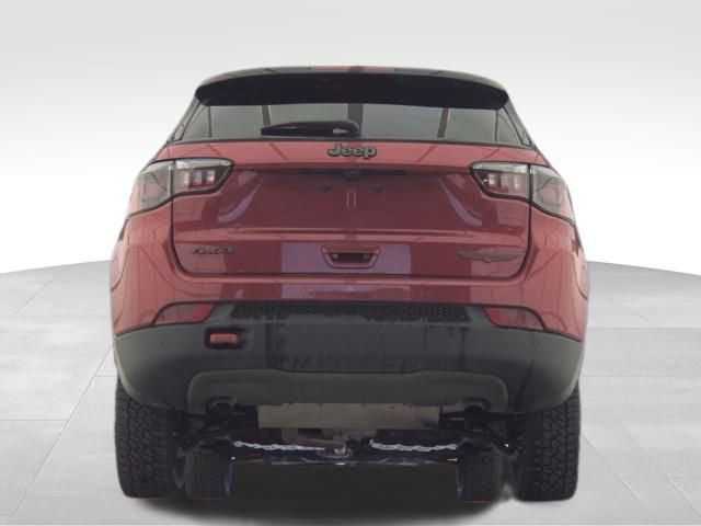 Used 2025 Jeep Compass Trailhawk AWD/4WD image 7