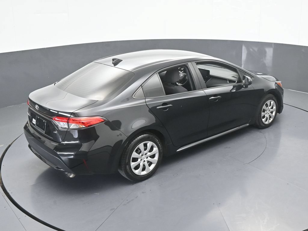 Used 2022 Toyota Corolla LE FWD image 46