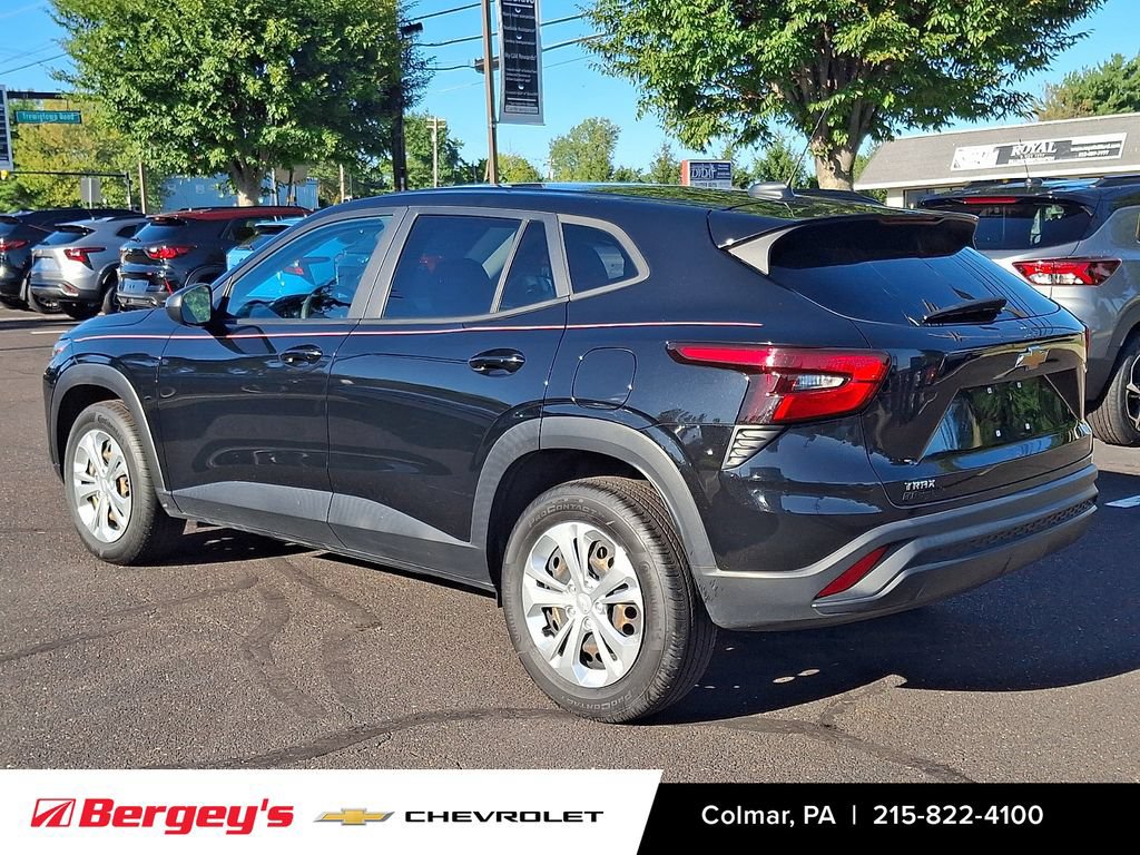 Certified 2024 Chevrolet Trax LS FWD image 8