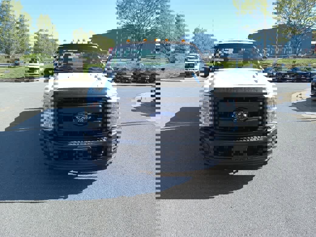 Used 2016 Ford F250 XL image 2