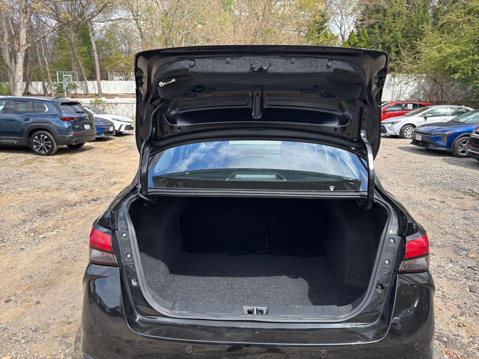 Used 2025 Nissan Versa SV FWD image 32