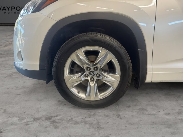 Used 2018 Toyota Highlander Limited AWD/4WD image 24