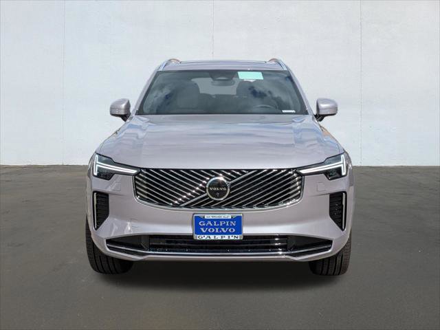 New 2026 Volvo XC90 B5 Plus w/ Protection Package image 4