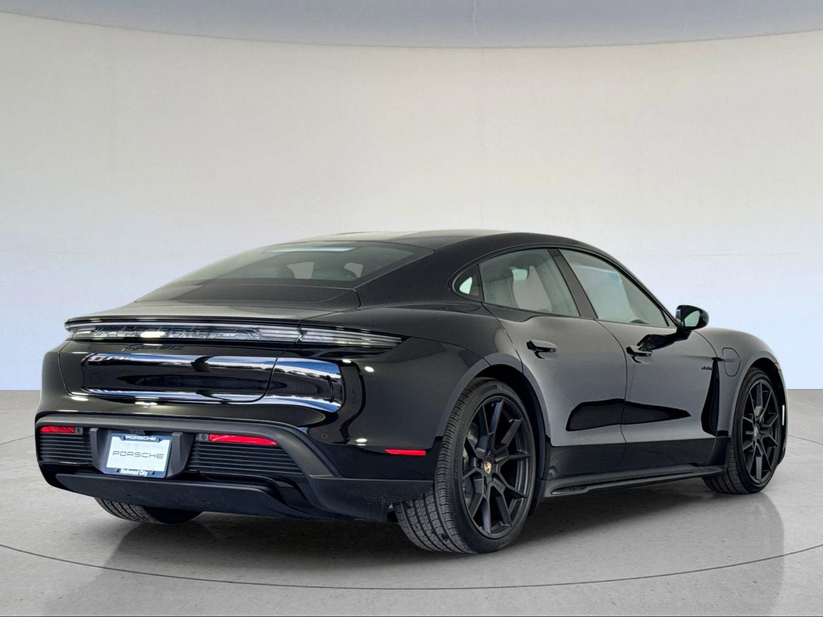 New 2026 Porsche Taycan GTS image 8