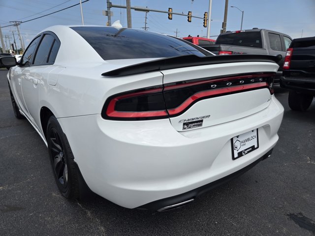 Used 2017 Dodge Charger SXT RWD image 35