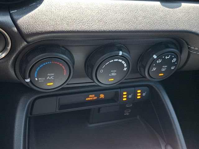 Used 2025 MAZDA MX-5 Miata Club w/ Weather Package RWD image 18