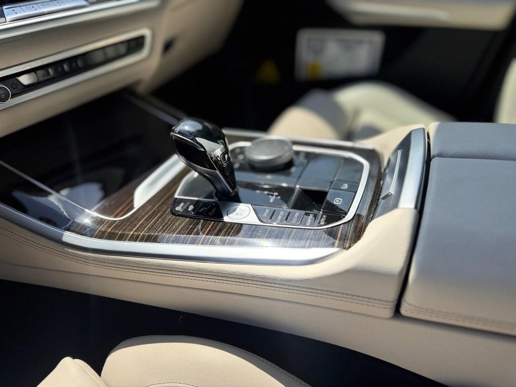 Used 2020 BMW X5 xDrive40i w/ Convenience Package image 15