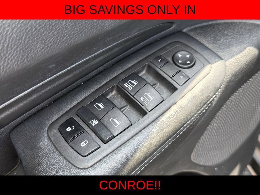 Used 2022 Dodge Durango SXT w/ Blacktop Package RWD image 11