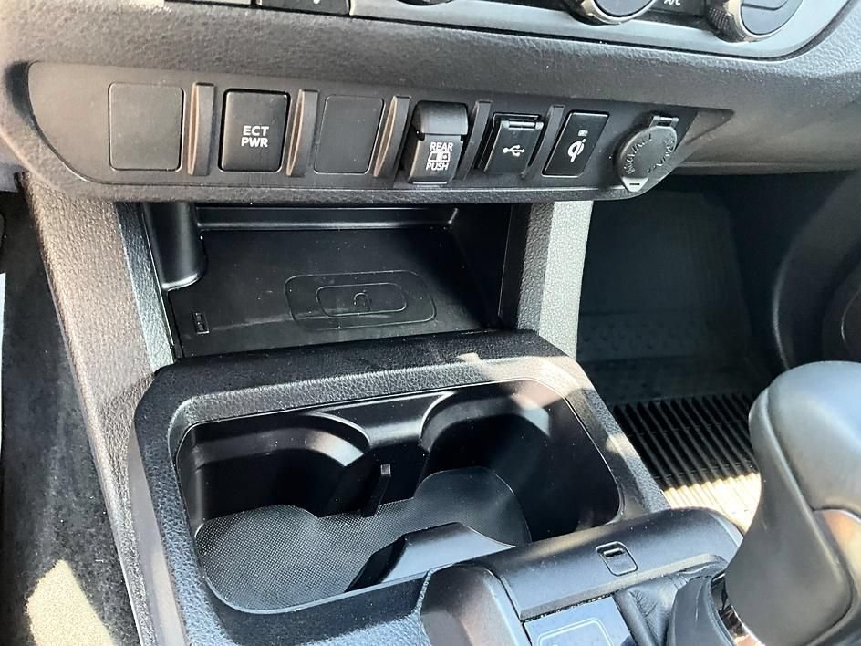 Used 2023 Toyota Tacoma TRD Off-Road AWD/4WD image 22