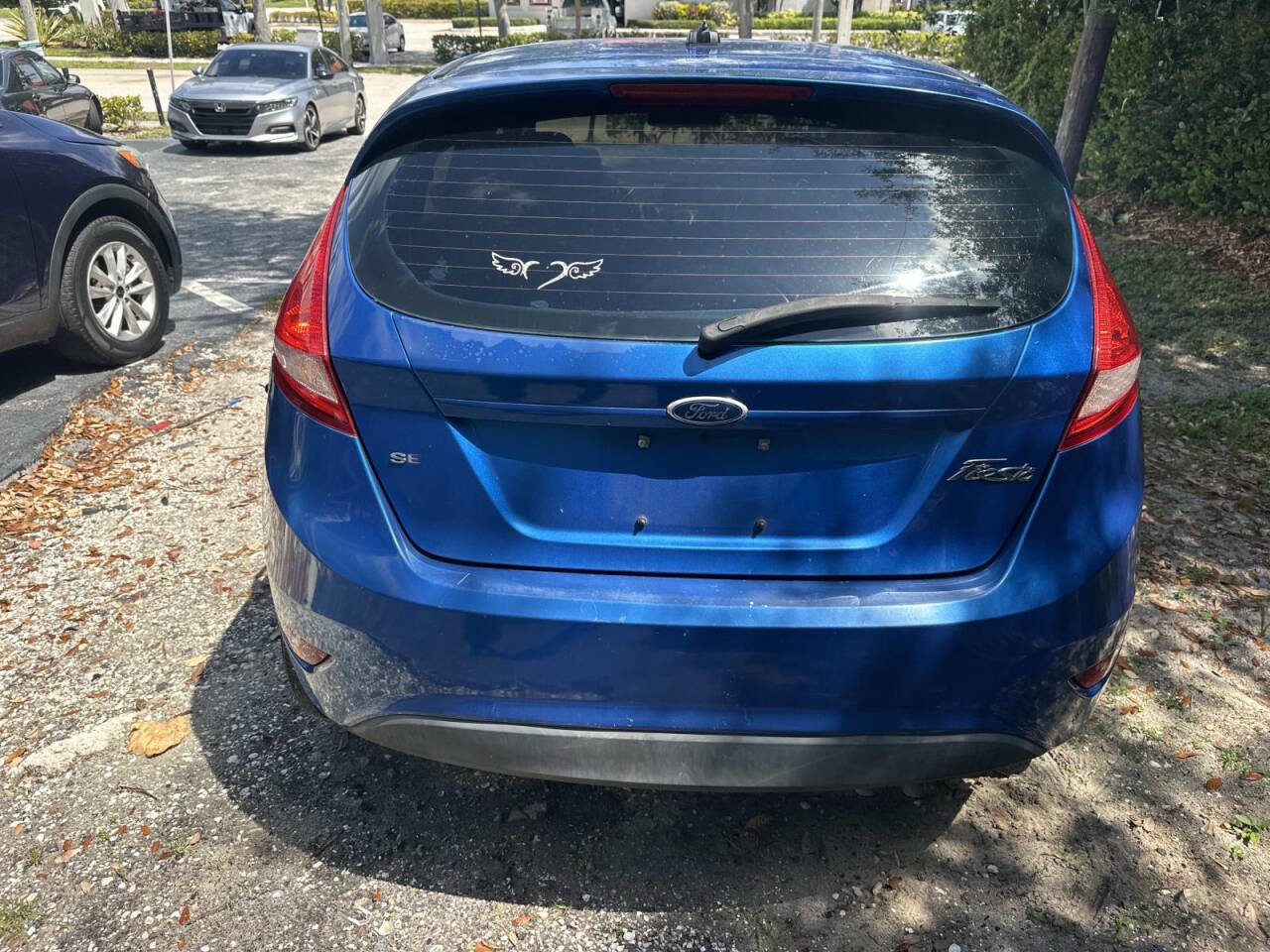 Used 2011 Ford Fiesta SE w/ 202A Rapid Spec Order Code FWD image 5