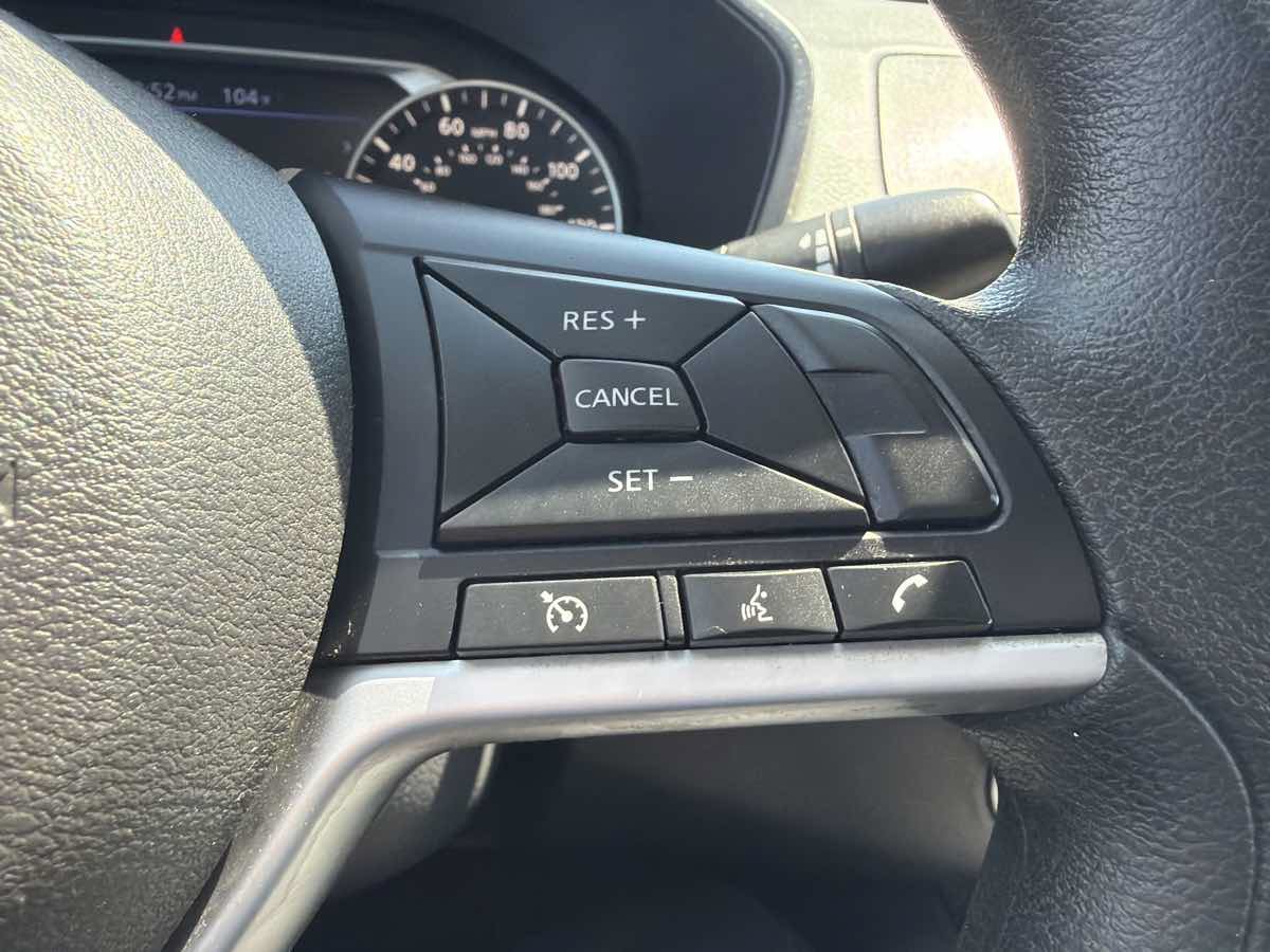 Used 2021 Nissan Altima 2.5 SV FWD image 39