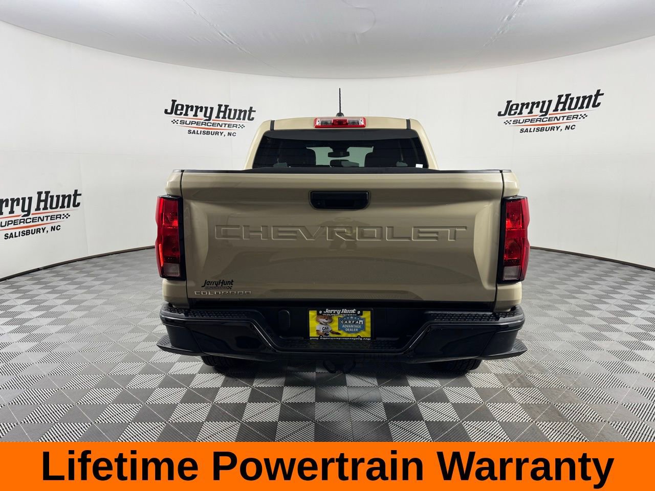 Used 2024 Chevrolet Colorado W/T image 8