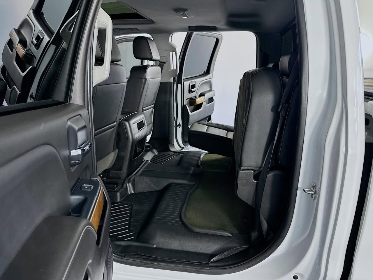 Used 2018 Chevrolet Silverado 2500 LTZ w/ Duramax Plus Package image 36