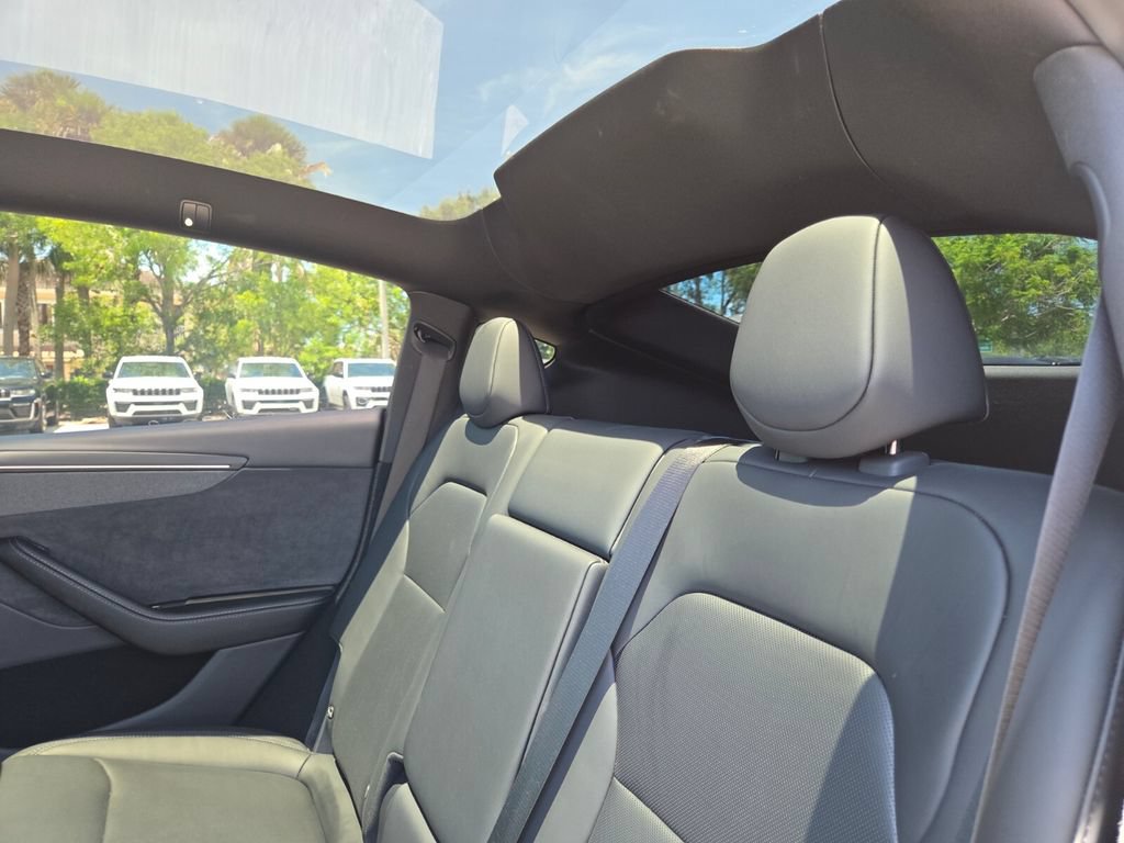Used 2026 Tesla Model Y Long Range AWD/4WD image 21