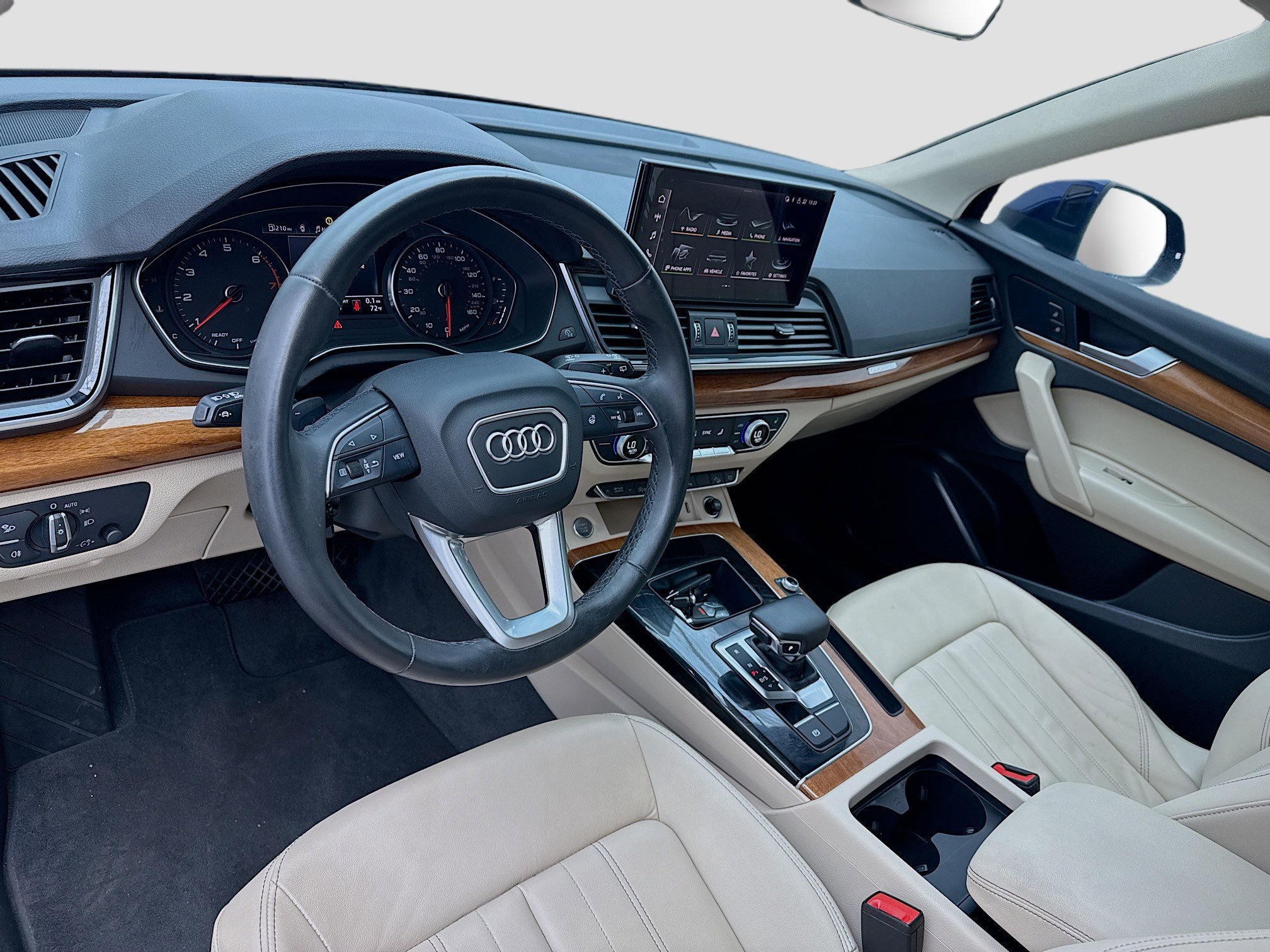 Used 2023 Audi Q5 2.0T Premium w/ Convenience Package AWD/4WD image 7
