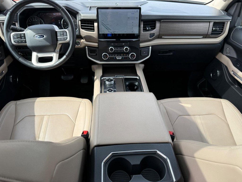 Used 2024 Ford Expedition Limited image 14